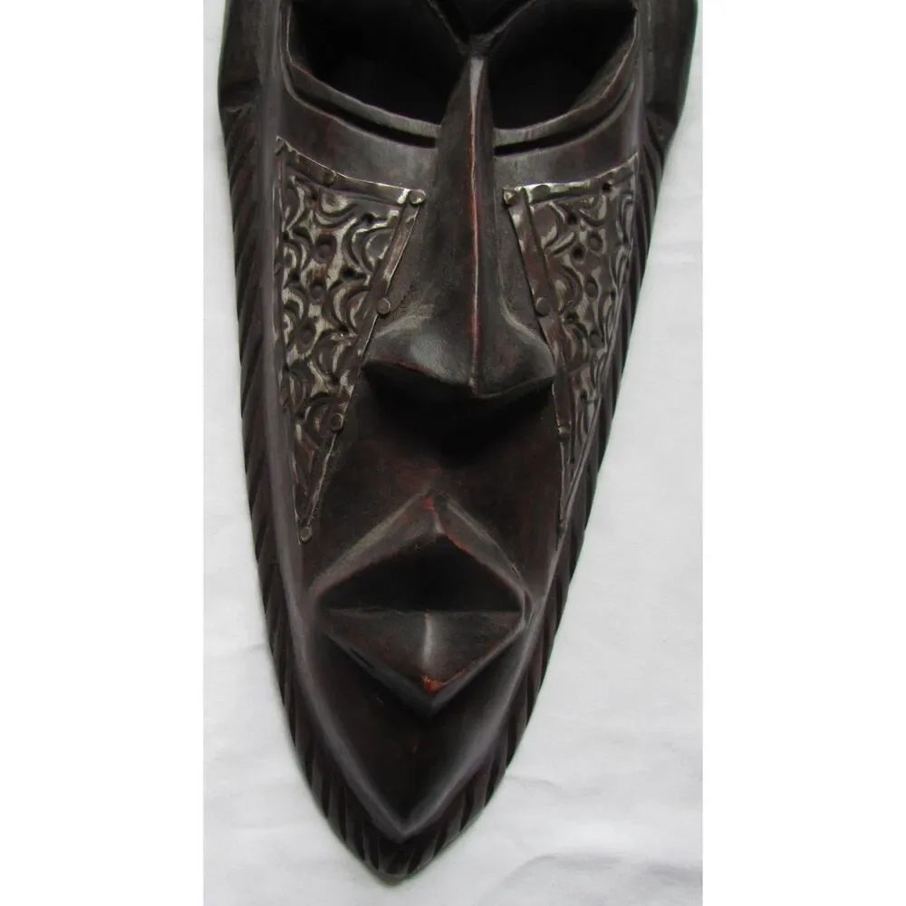 African tribal wall mask made in Ghana hand carved